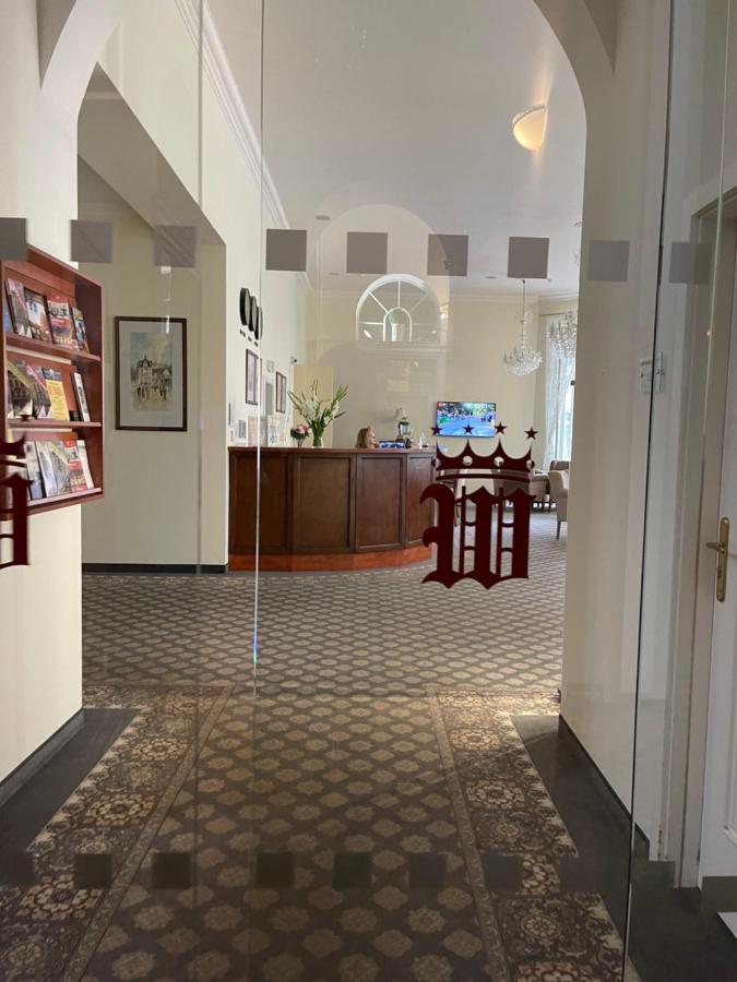 Windsor Spa Hotel カルロヴィ・ヴァリ エクステリア 写真