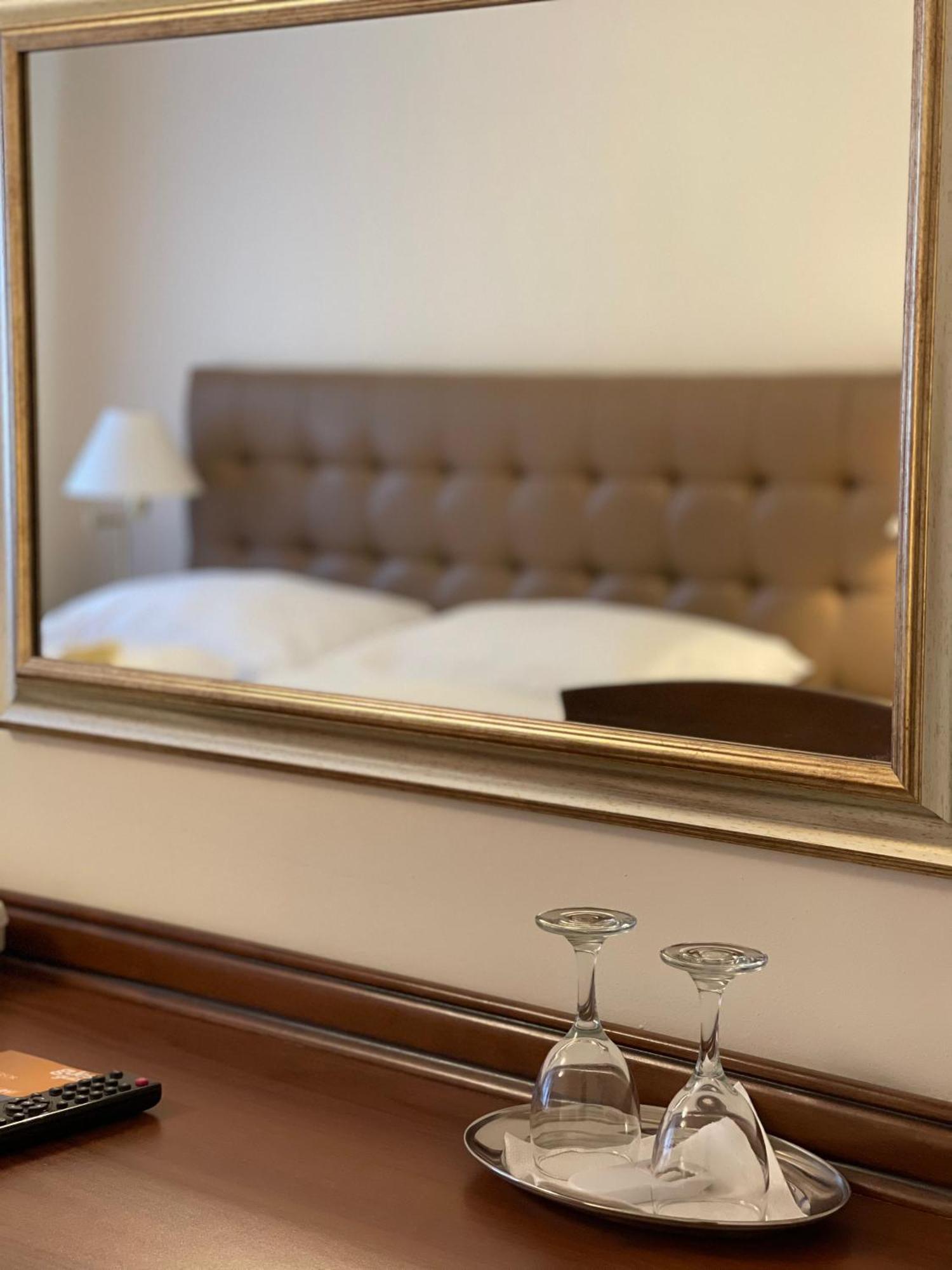 Windsor Spa Hotel カルロヴィ・ヴァリ エクステリア 写真